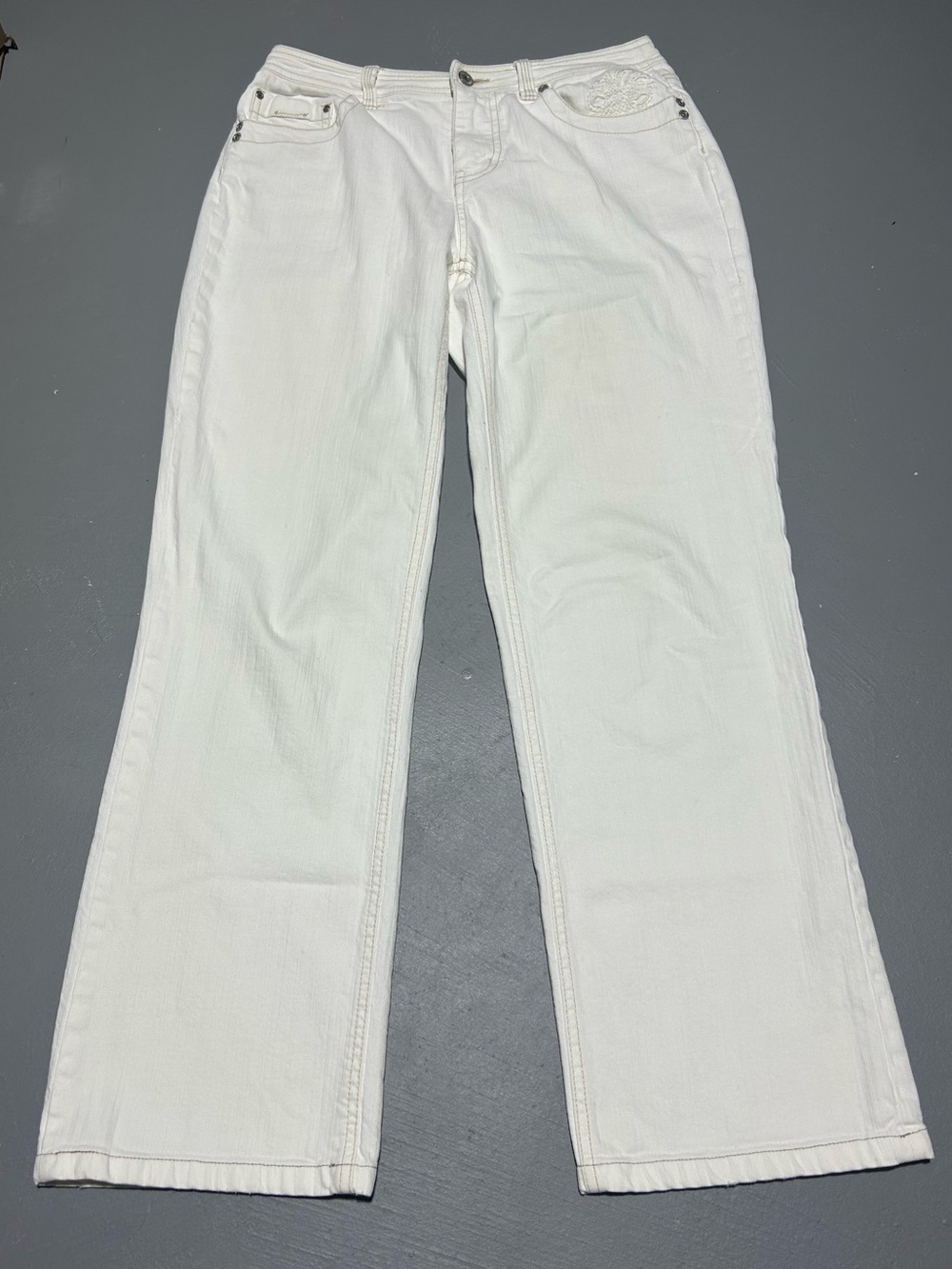 Chico’s Platinum Embroidered White Jeans (Women’s Size 0.5)